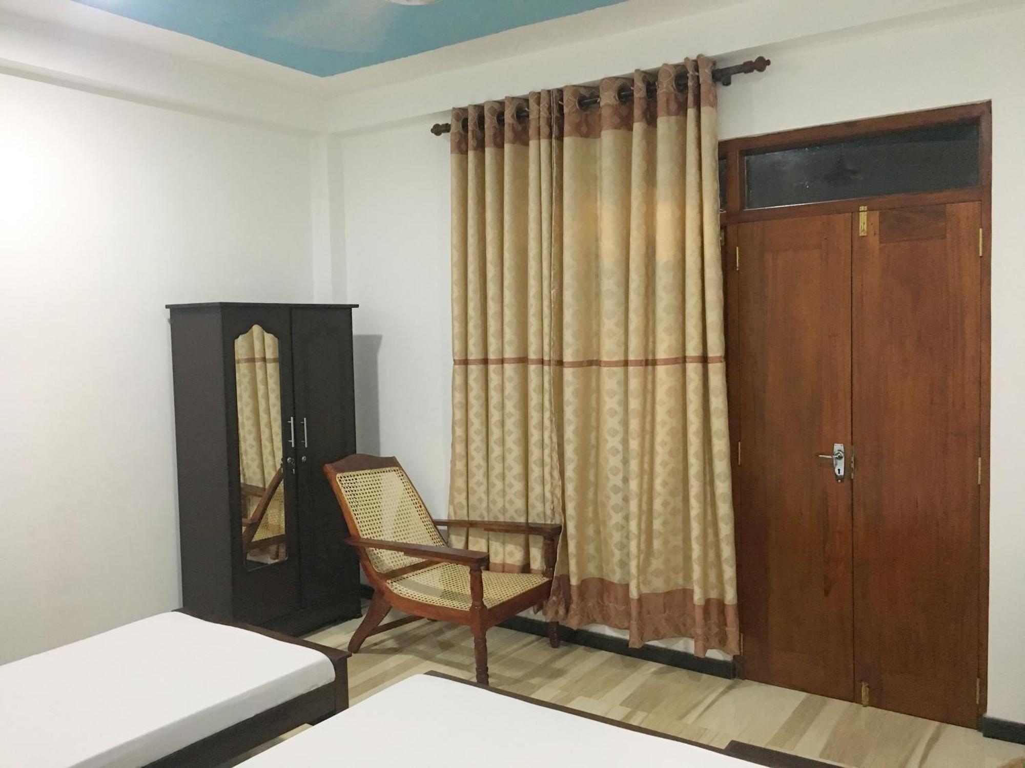 Anthony Guesthouse Hikkaduwa Kültér fotó