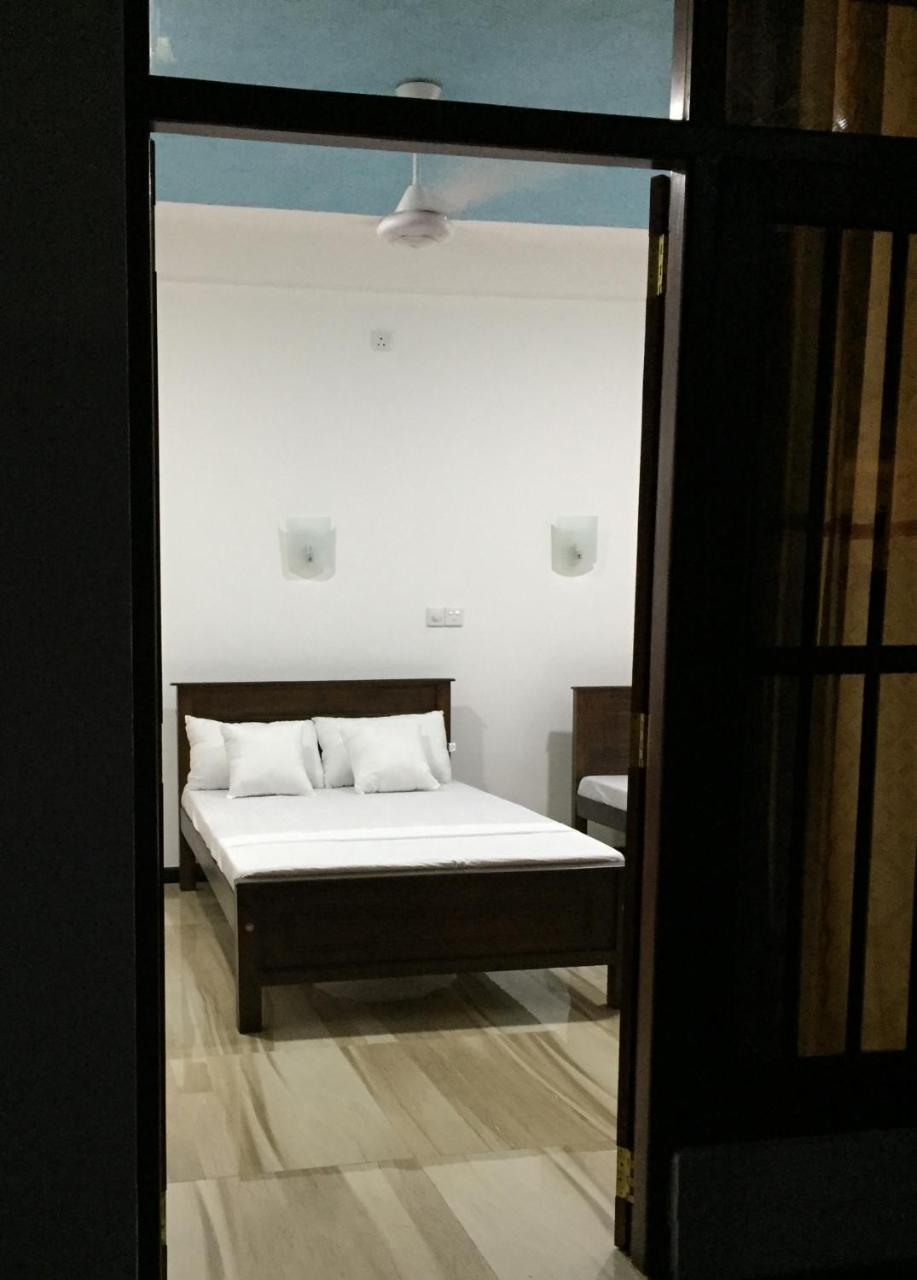 Anthony Guesthouse Hikkaduwa Kültér fotó