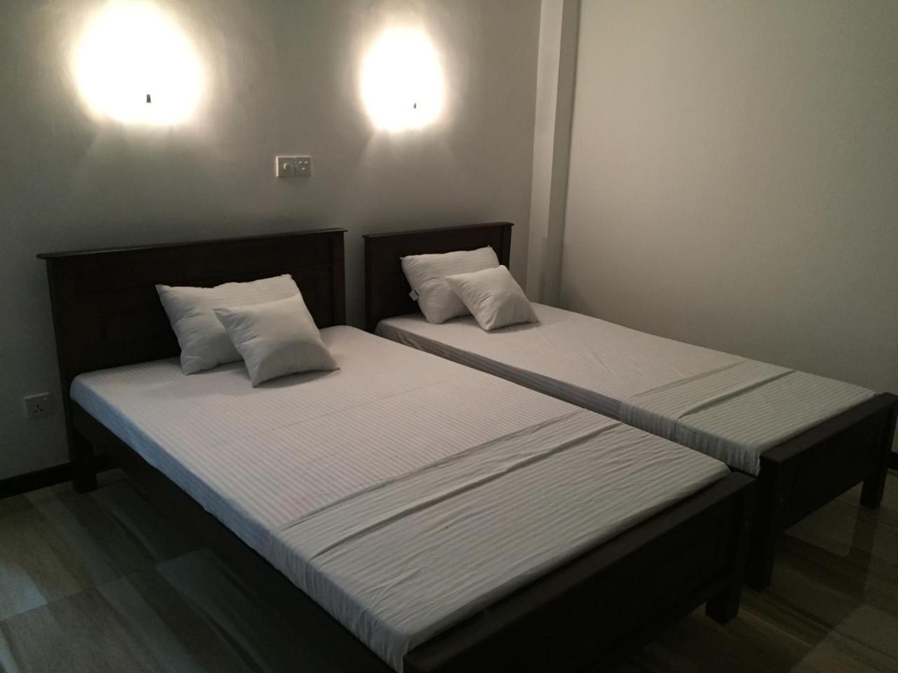 Anthony Guesthouse Hikkaduwa Kültér fotó