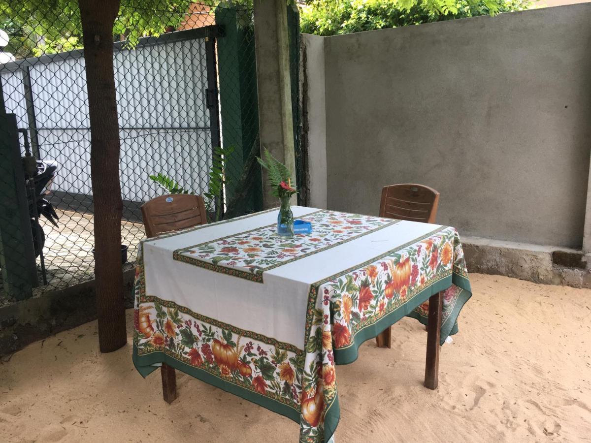 Anthony Guesthouse Hikkaduwa Kültér fotó
